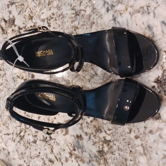 Michael Kors Astrid Black Patent Leather strappy high heel sandal NEW Size 11 - Picture 9 of 17